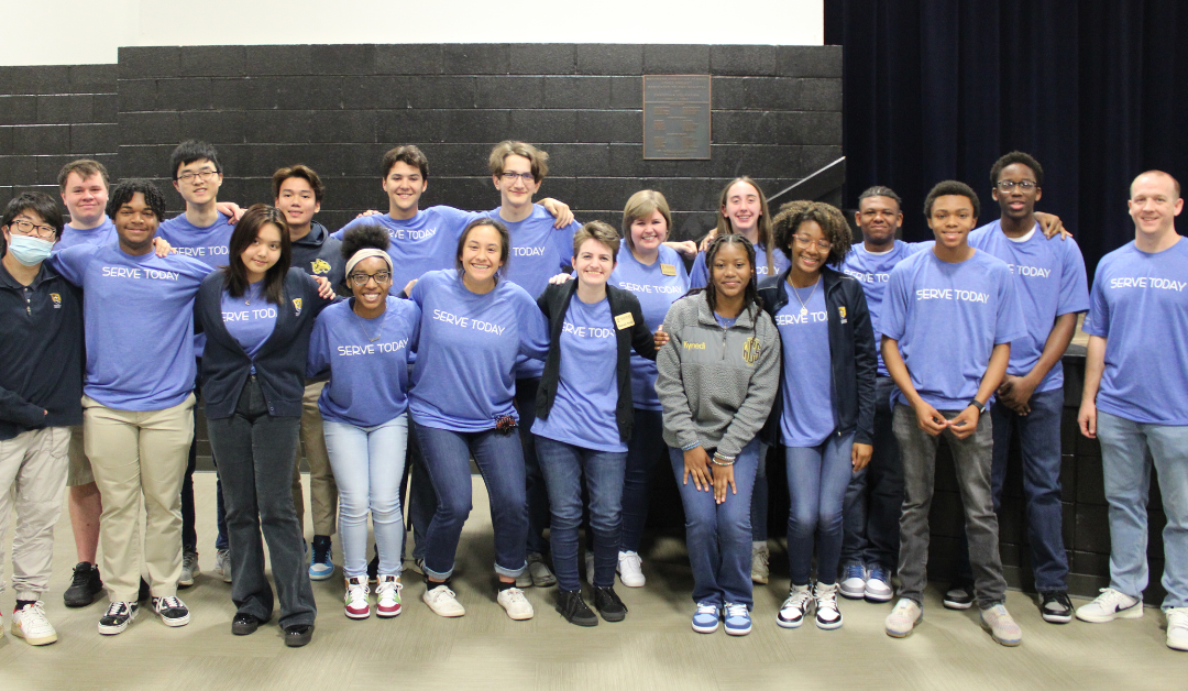 17 High School Students and Three Teachers Smiling After there missions trip in New Iberia